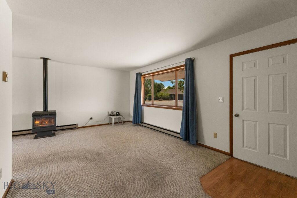 493 Secretariat Circle, Belgrade MT 59714