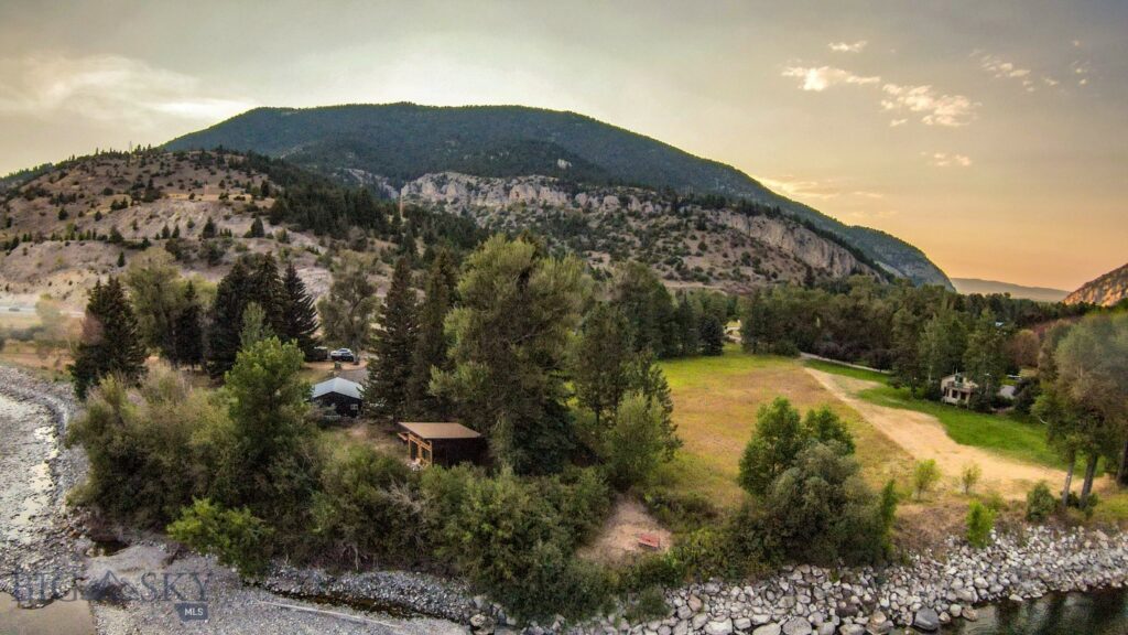 4948 US Highway 89 S, Livingston MT 59047