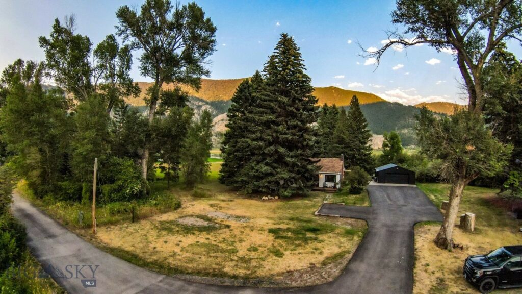4948 US Highway 89 S, Livingston MT 59047