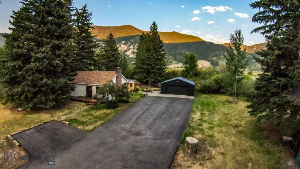 4948 US Highway 89 S, Livingston MT 59047