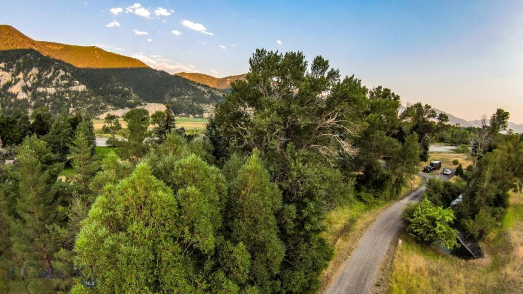 4948 US Highway 89 S, Livingston MT 59047