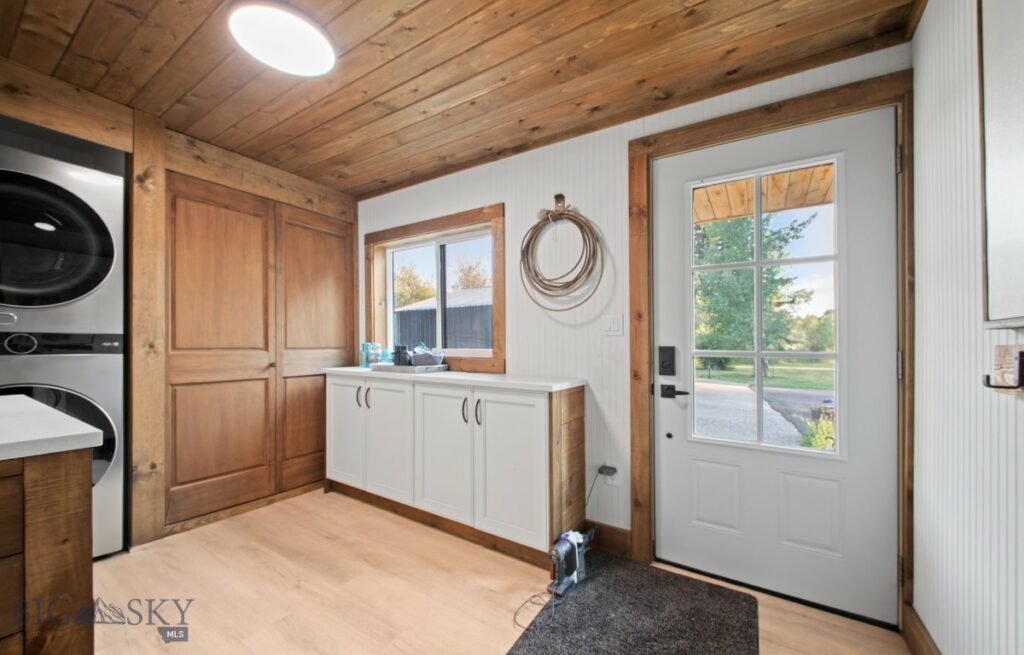 4948 US Highway 89 S, Livingston MT 59047