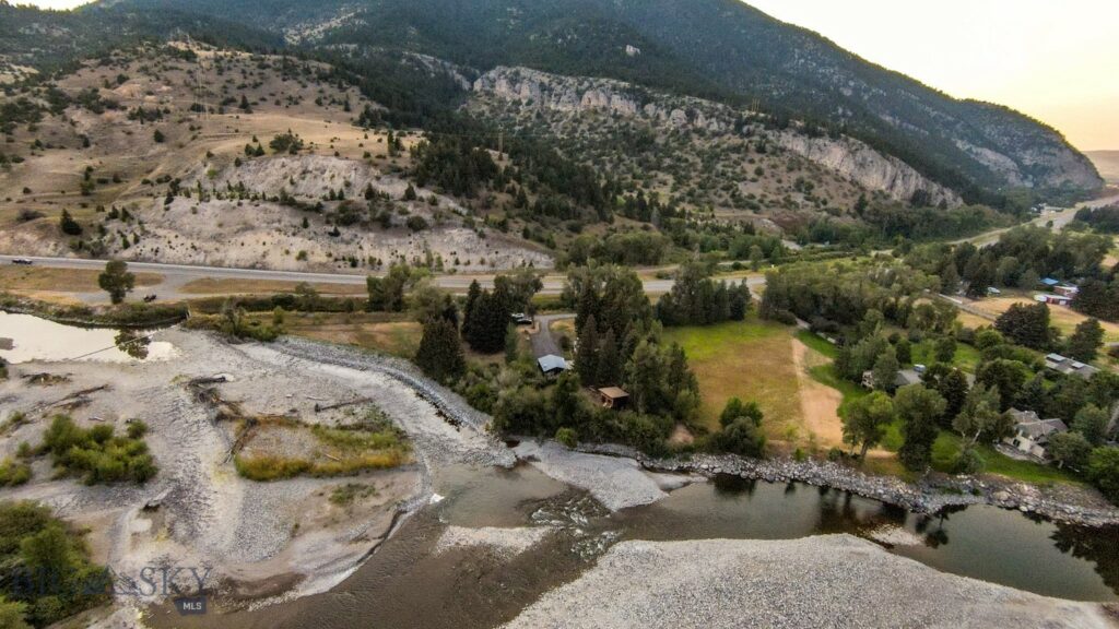 4948 US Highway 89 S, Livingston MT 59047
