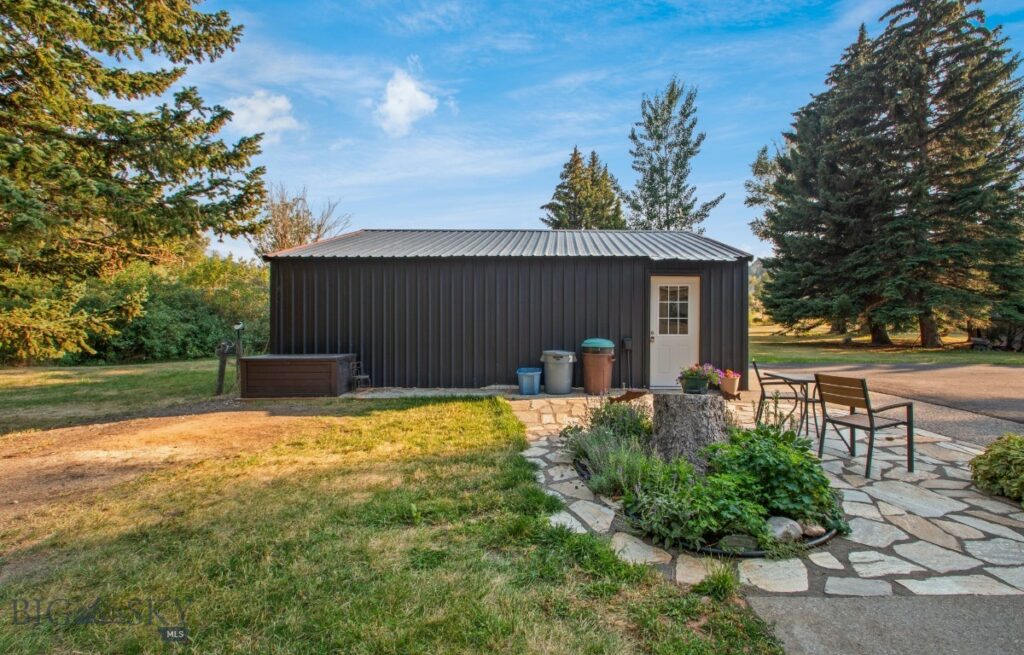 4948 US Highway 89 S, Livingston MT 59047