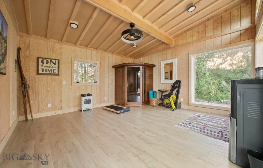 4948 US Highway 89 S, Livingston MT 59047