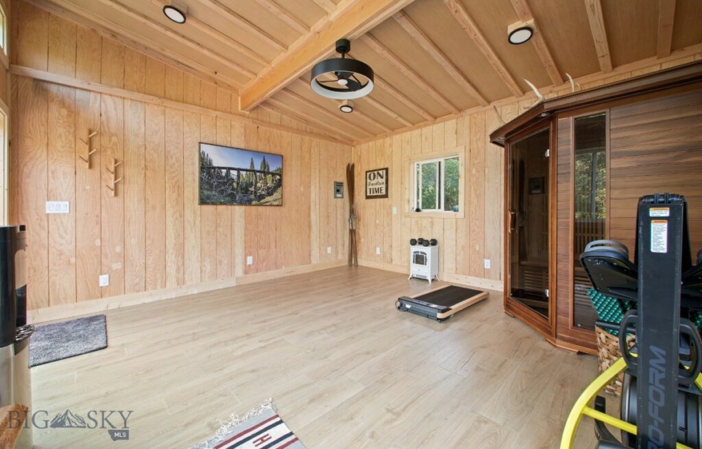 4948 US Highway 89 S, Livingston MT 59047