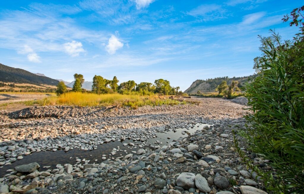 4948 US Highway 89 S, Livingston MT 59047