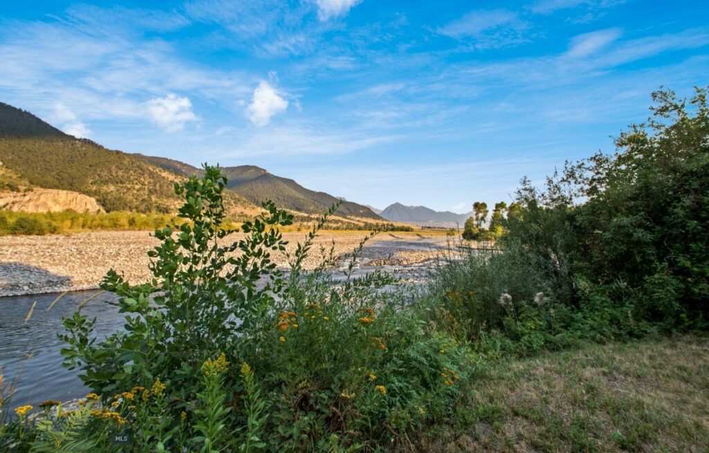 4948 US Highway 89 S, Livingston MT 59047