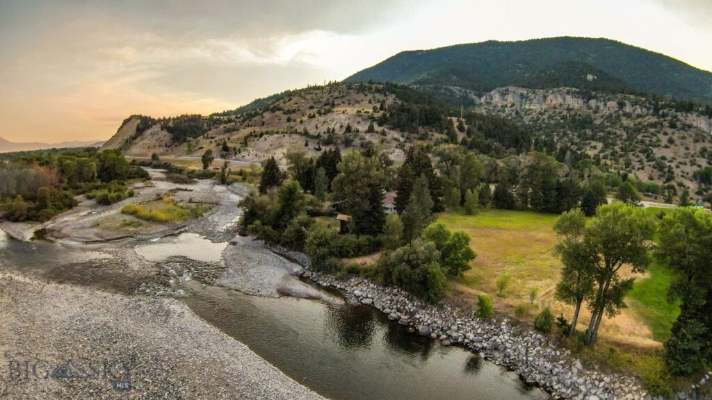 4948 US Highway 89 S, Livingston MT 59047