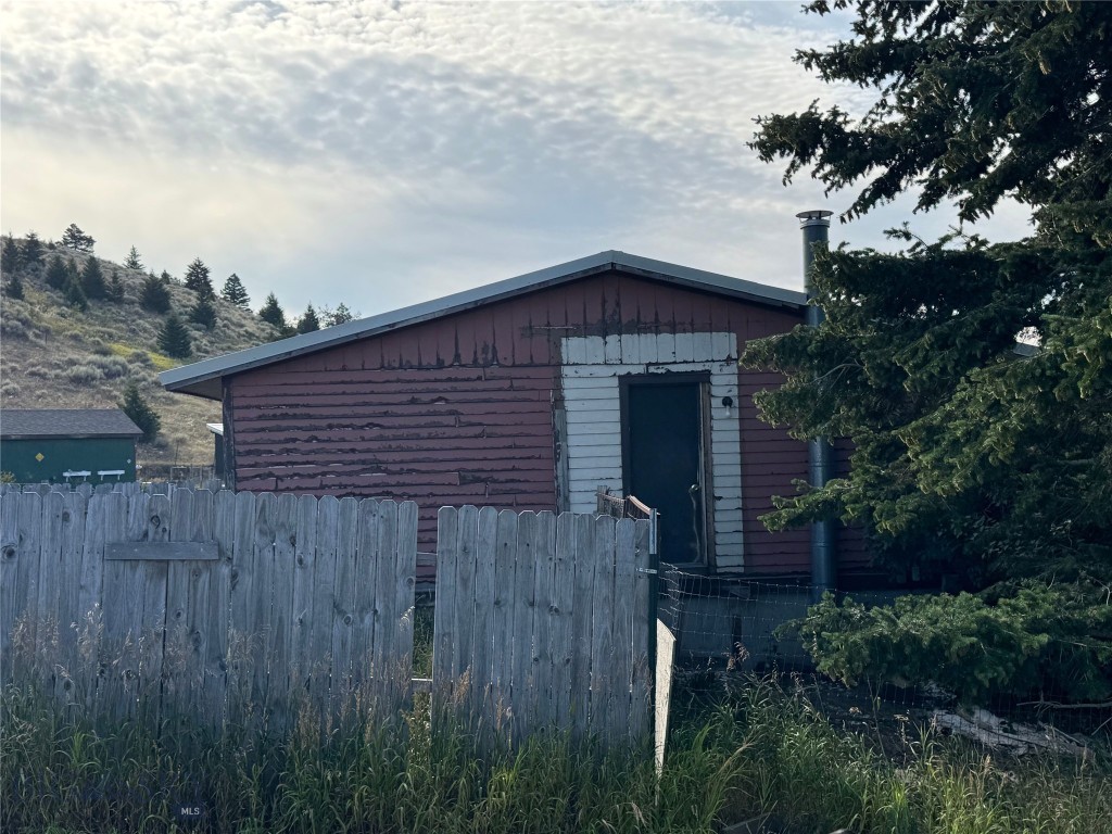 5 Muir Road E, Livingston MT 59715