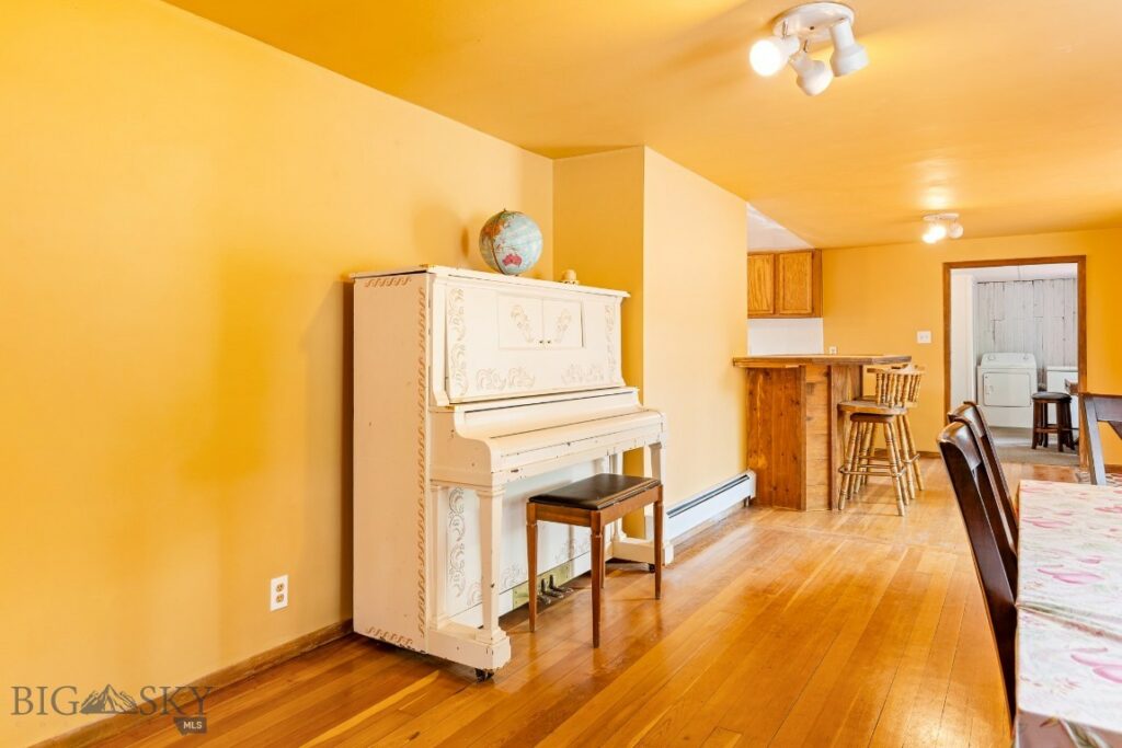 5 Old Clyde Park Road, Livingston MT 59047