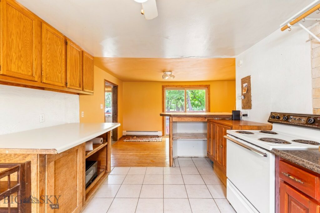 5 Old Clyde Park Road, Livingston MT 59047