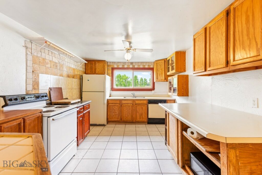 5 Old Clyde Park Road, Livingston MT 59047