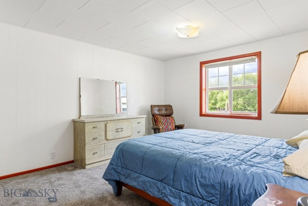 5 Old Clyde Park Road, Livingston MT 59047