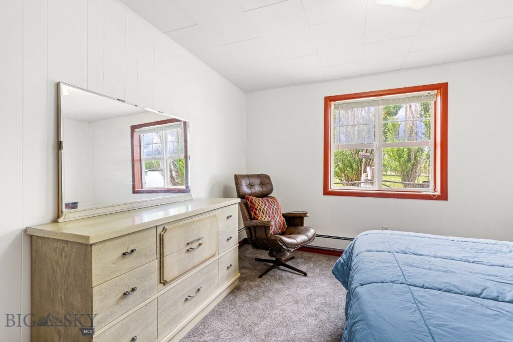 5 Old Clyde Park Road, Livingston MT 59047
