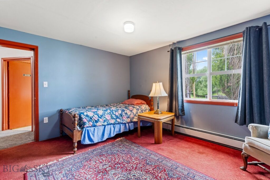 5 Old Clyde Park Road, Livingston MT 59047
