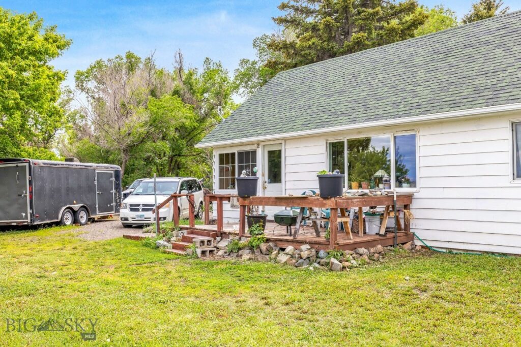 5 Old Clyde Park Road, Livingston MT 59047