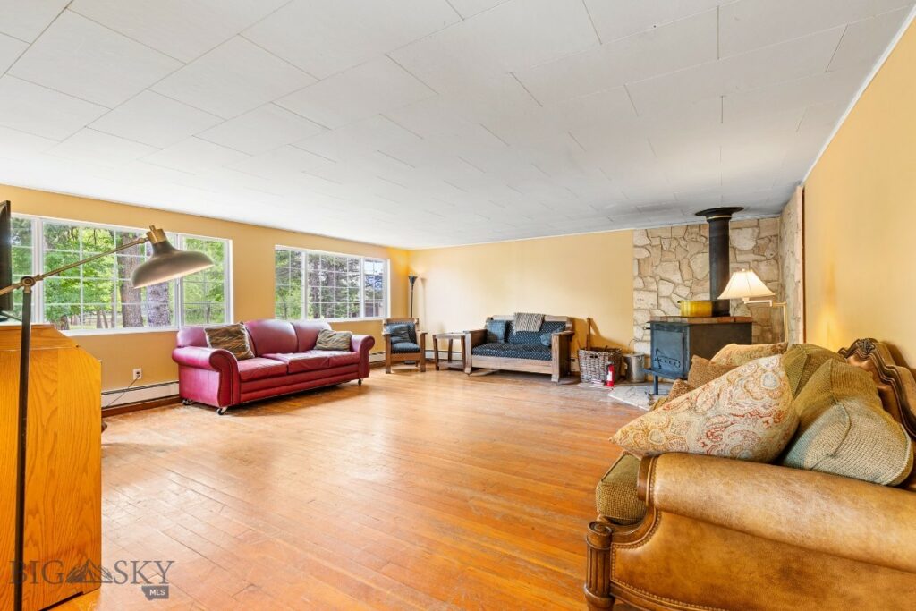 5 Old Clyde Park Road, Livingston MT 59047