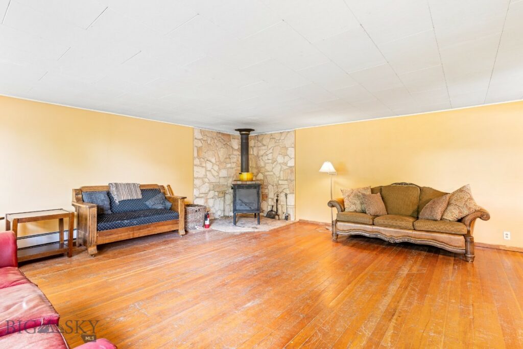 5 Old Clyde Park Road, Livingston MT 59047
