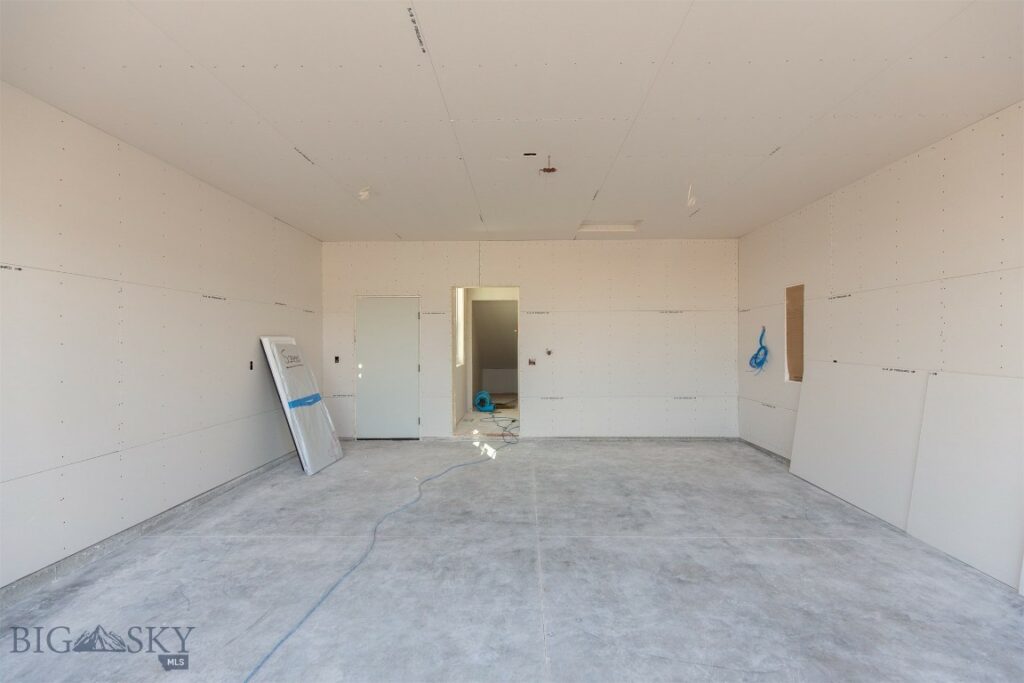 500 Spaniel Lane, Belgrade MT 59714