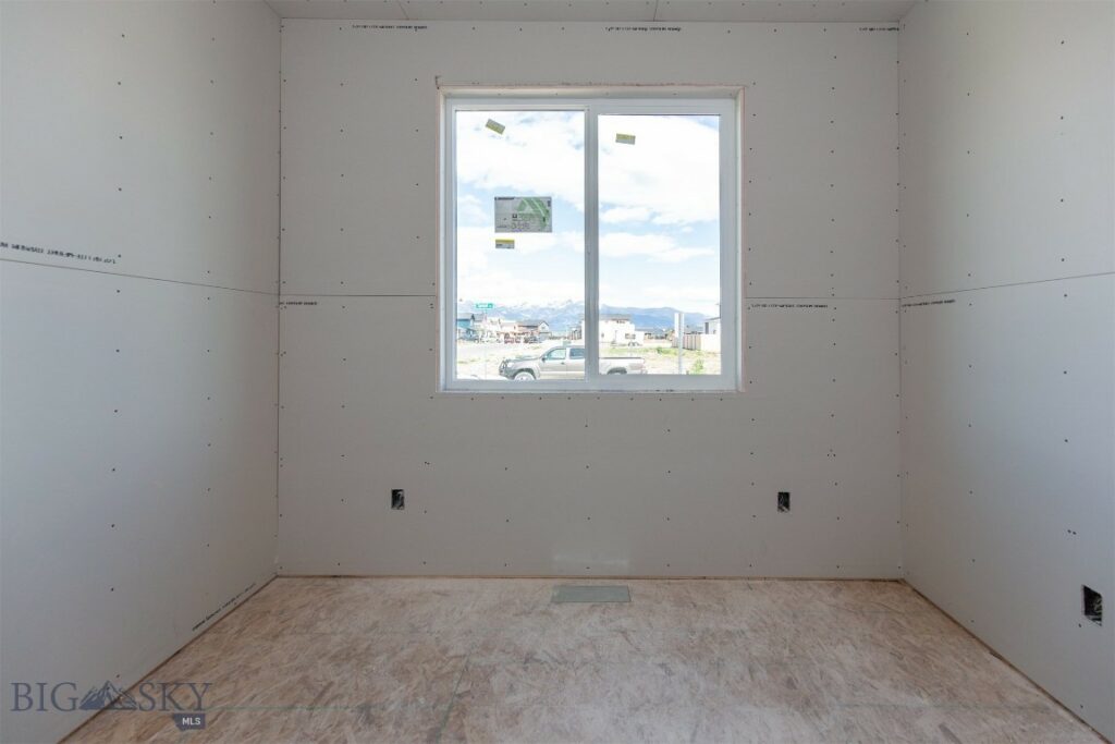 500 Spaniel Lane, Belgrade MT 59714