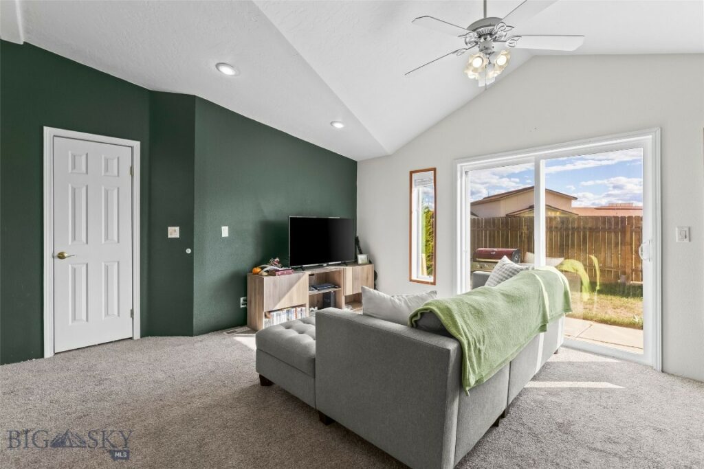 502 Green Belt Drive, Belgrade MT 59714