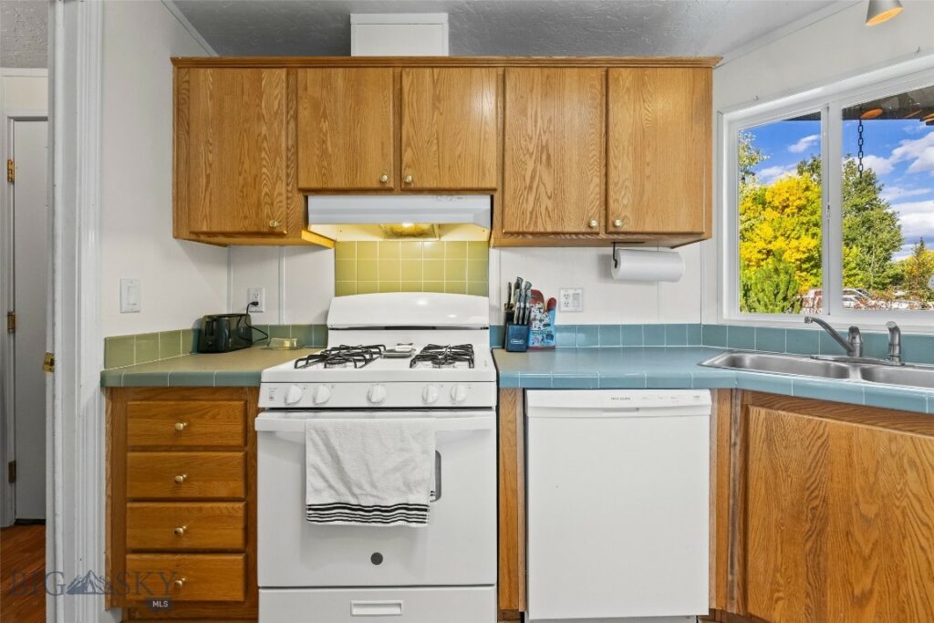 502 Green Belt Drive, Belgrade MT 59714