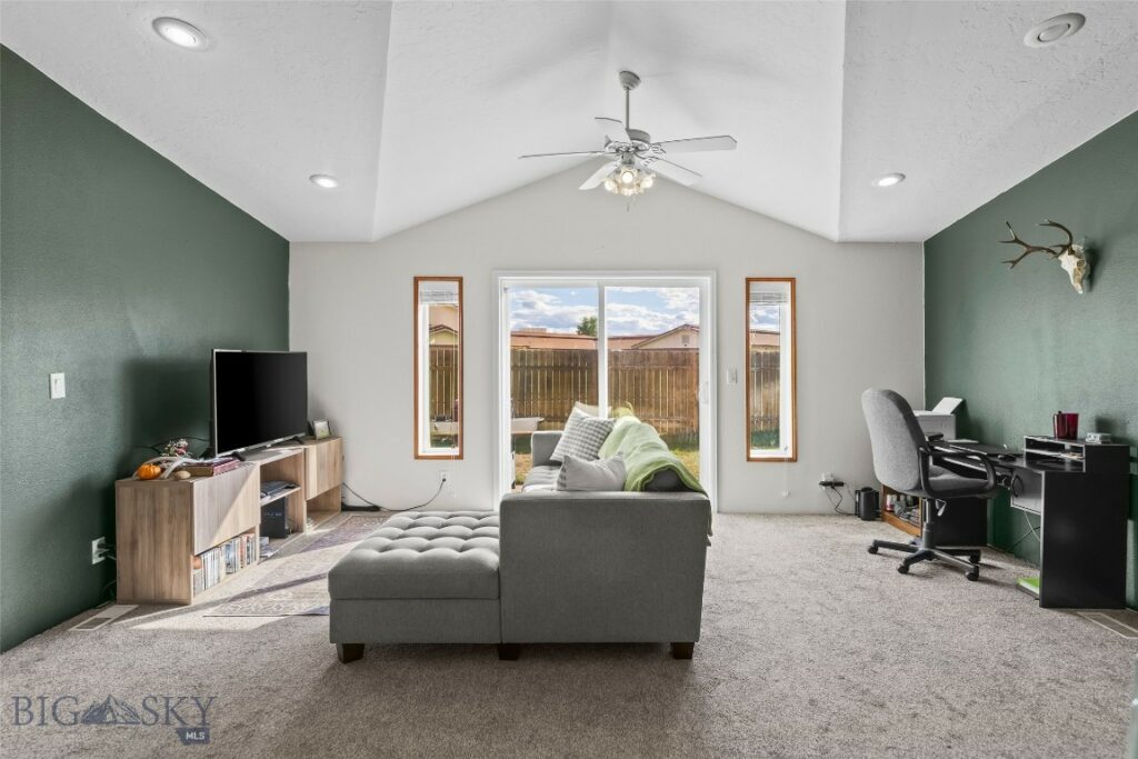 502 Green Belt Drive, Belgrade MT 59714