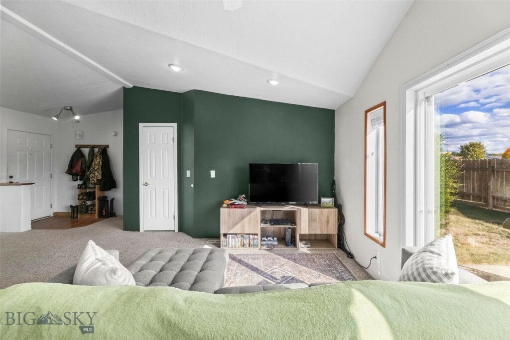 502 Green Belt Drive, Belgrade MT 59714