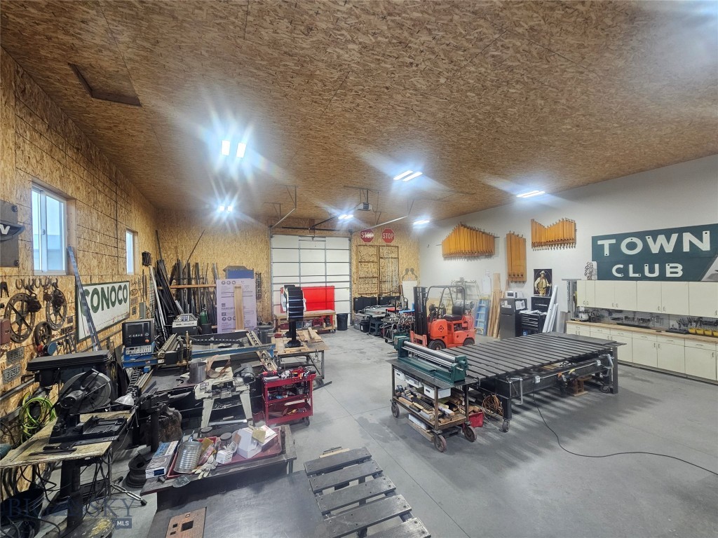 503 Jetway Drive, Belgrade MT 59714