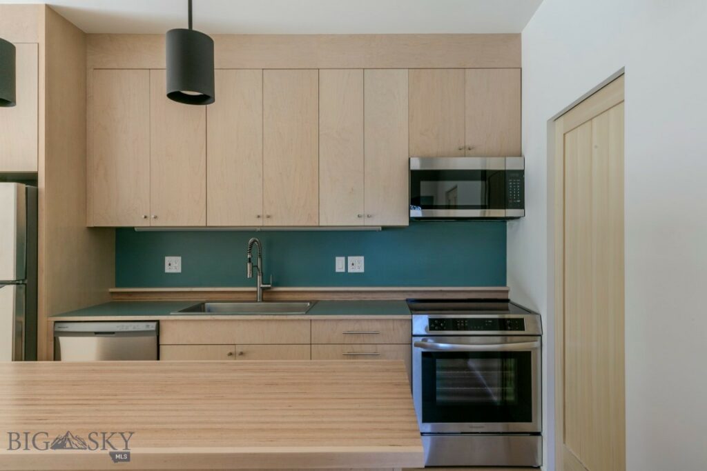 504 S H Street, Livingston MT 59047