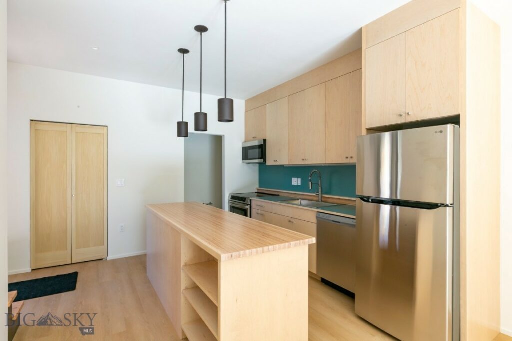 504 S H Street, Livingston MT 59047