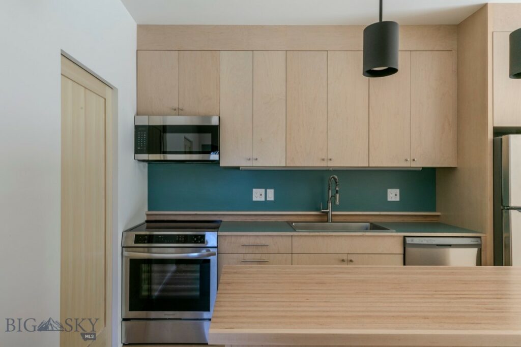 504 S H Street, Livingston MT 59047