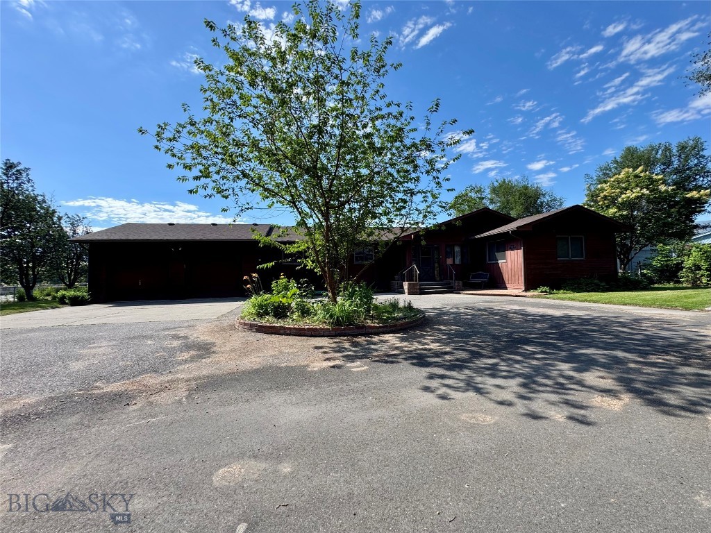 504 S Yellowstone St, Livingston MT 59047