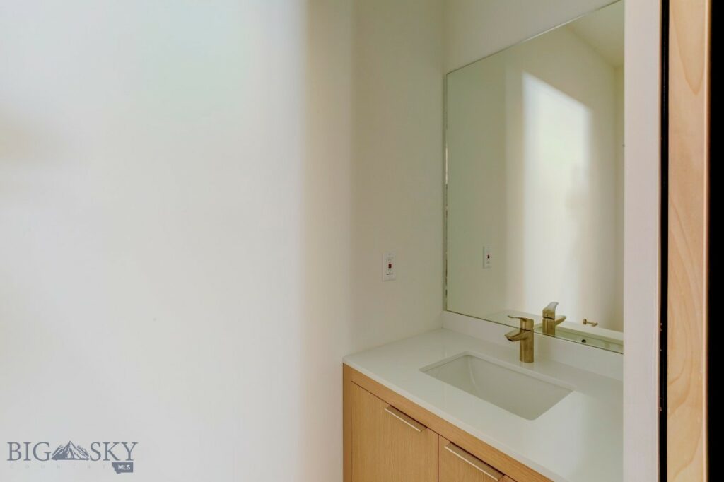 504 S H Street, Livingston MT 59047