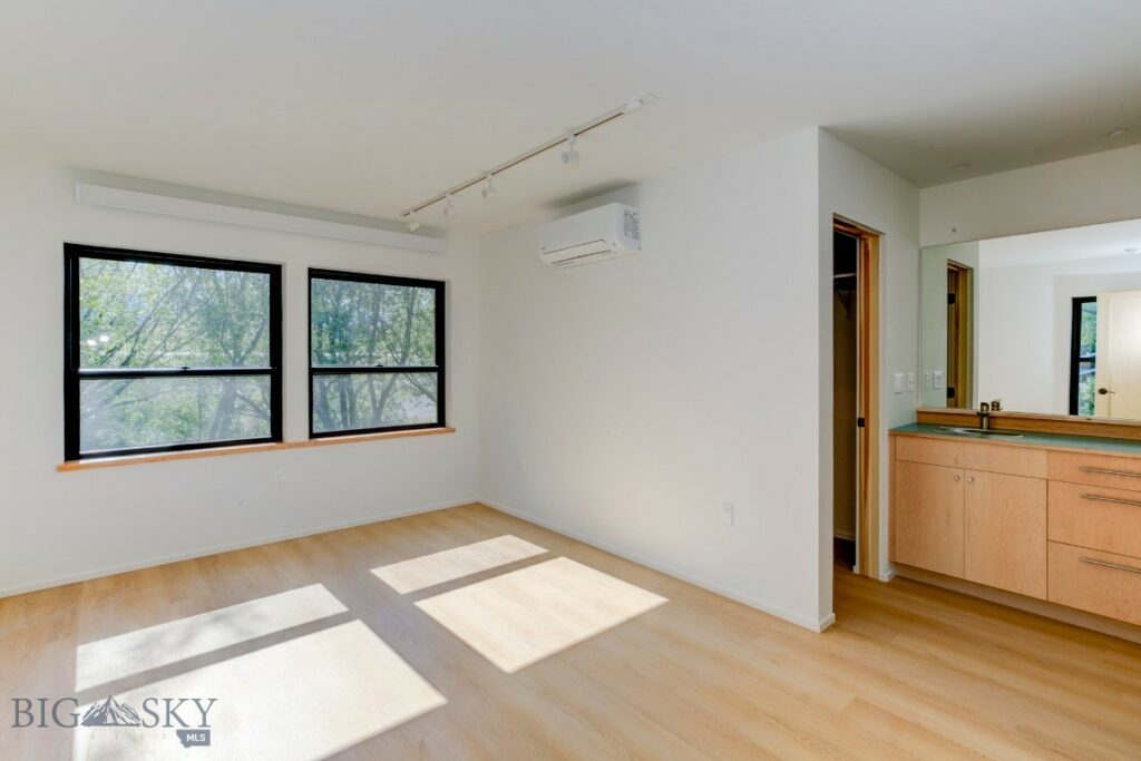 504 S H Street, Livingston MT 59047