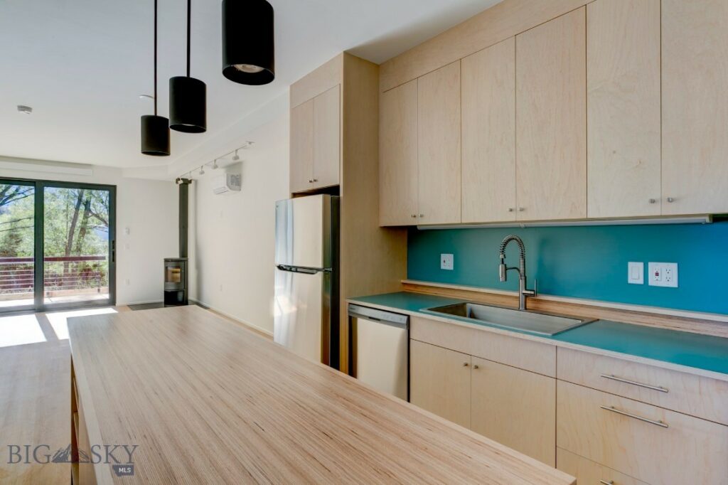 504 S H Street, Livingston MT 59047