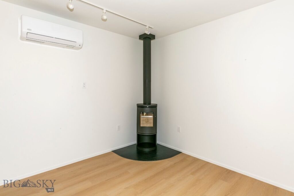 504 S H Street, Livingston MT 59047
