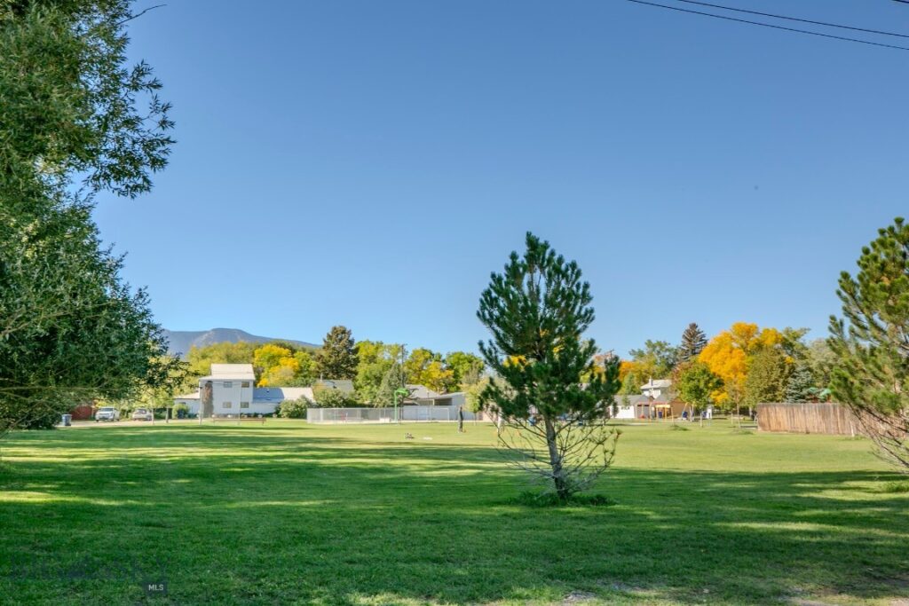 504 S H Street, Livingston MT 59047