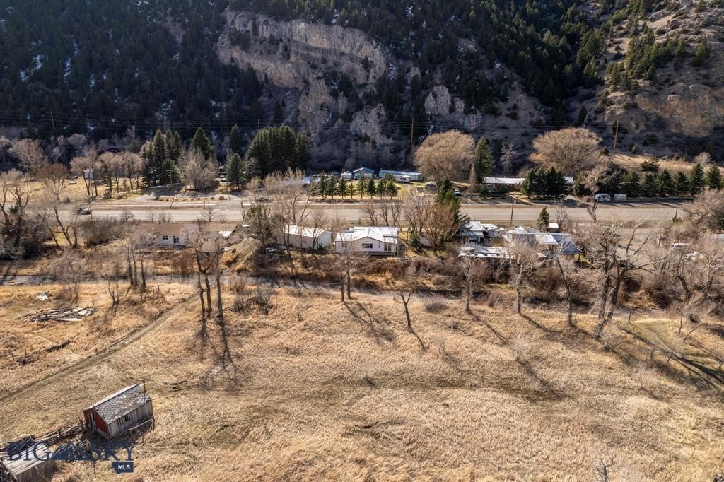5042 US Highway 89 S, Livingston MT 59047