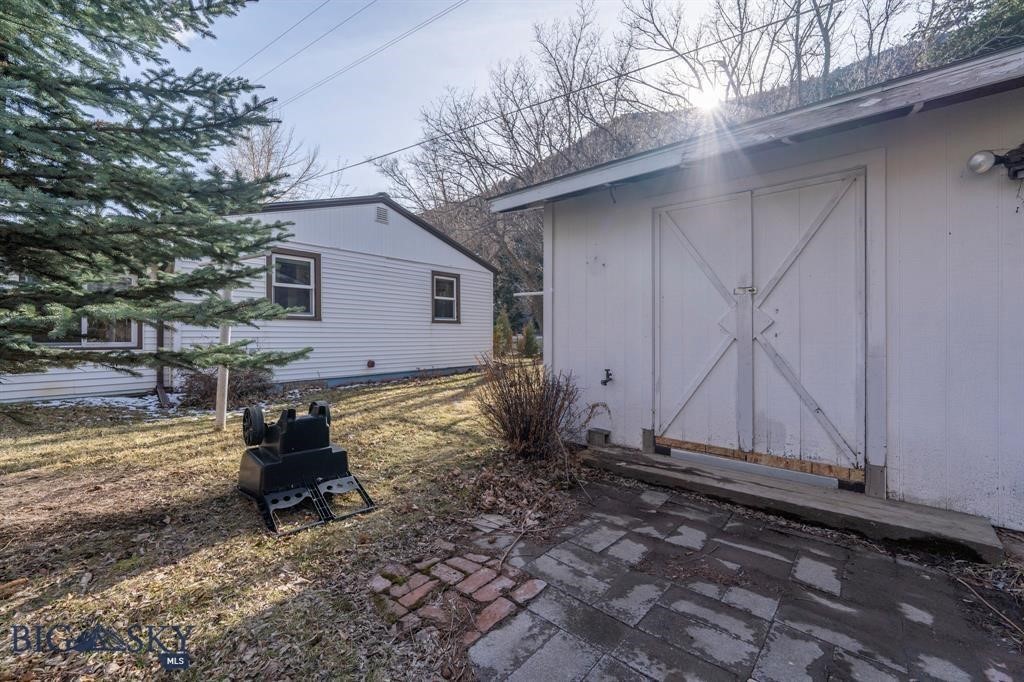 5042 US Highway 89 S, Livingston MT 59047