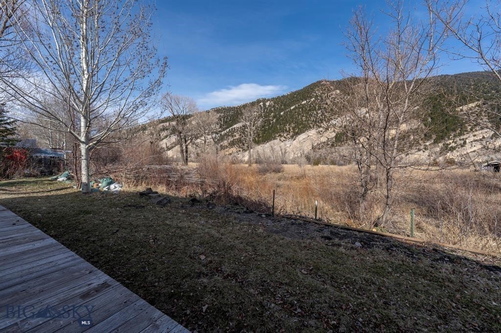 5042 US Highway 89 S, Livingston MT 59047