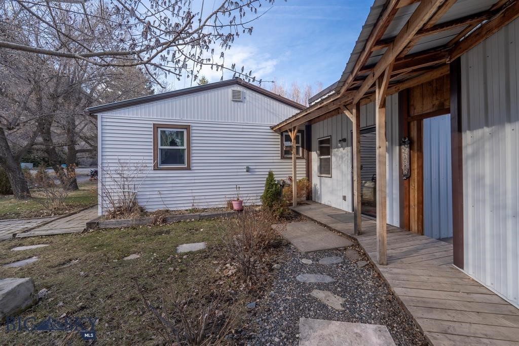 5042 US Highway 89 S, Livingston MT 59047