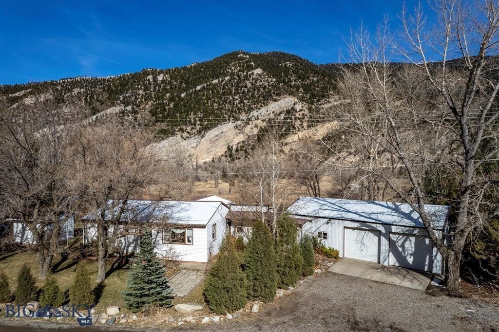 5042 US Highway 89 S, Livingston MT 59047