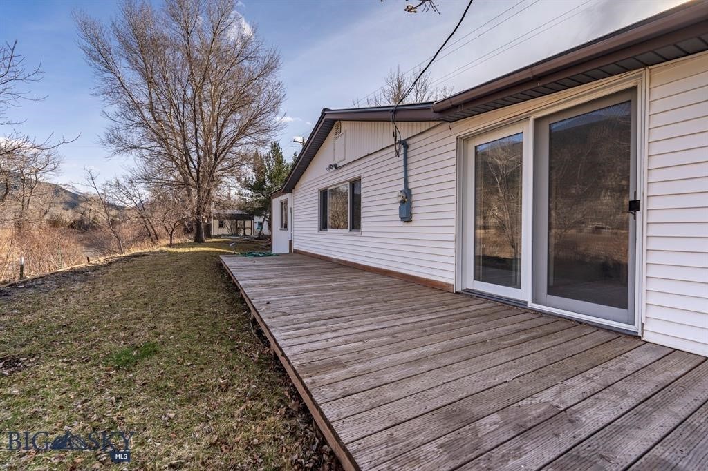 5042 US Highway 89 S, Livingston MT 59047