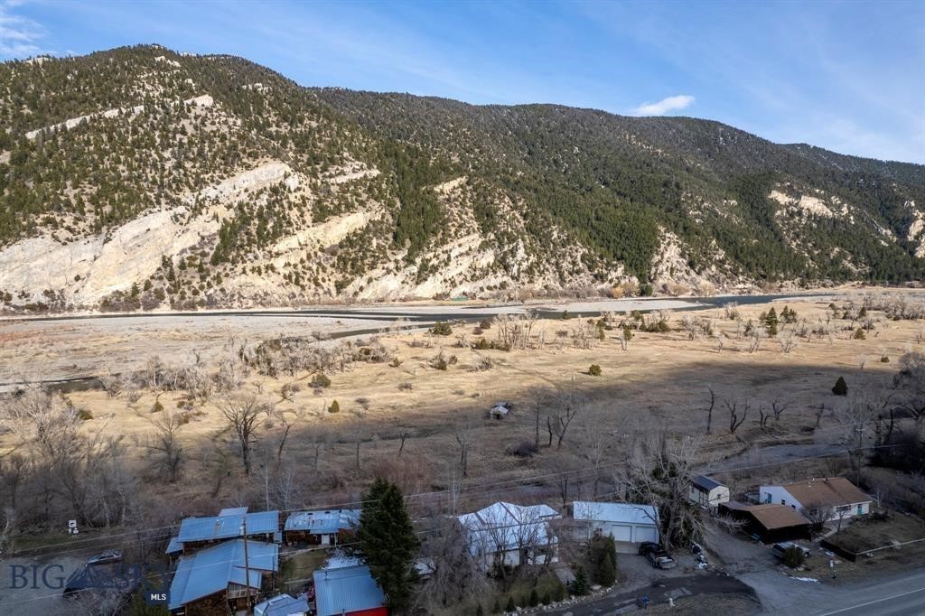 5042 US Highway 89 S, Livingston MT 59047