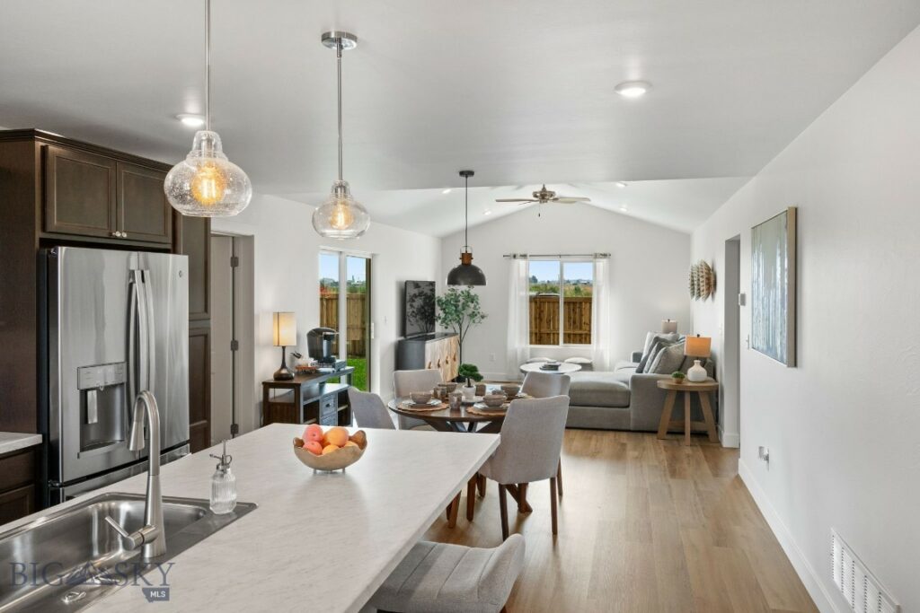 509 Reflector Rd, Belgrade MT 59714