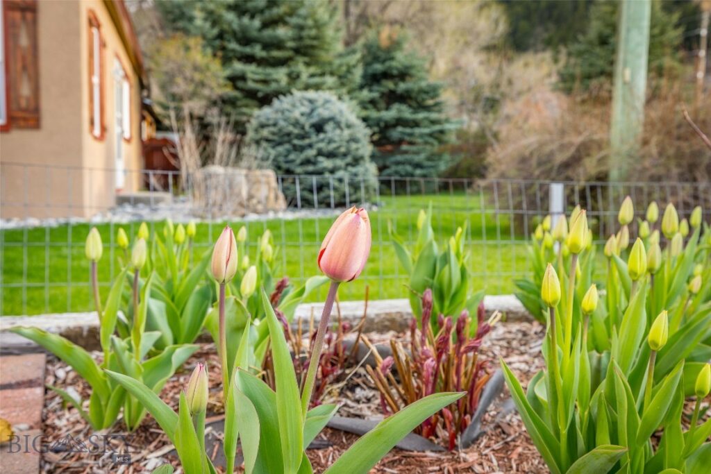 5116 US Highway 89 South S, Livingston MT 59047