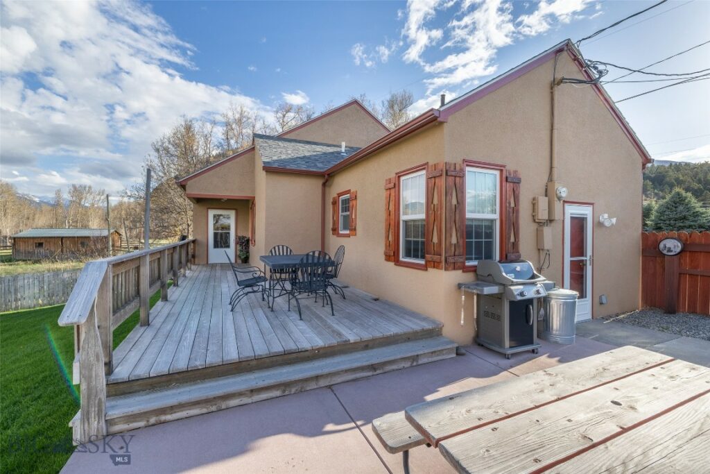5116 US Highway 89 South S, Livingston MT 59047
