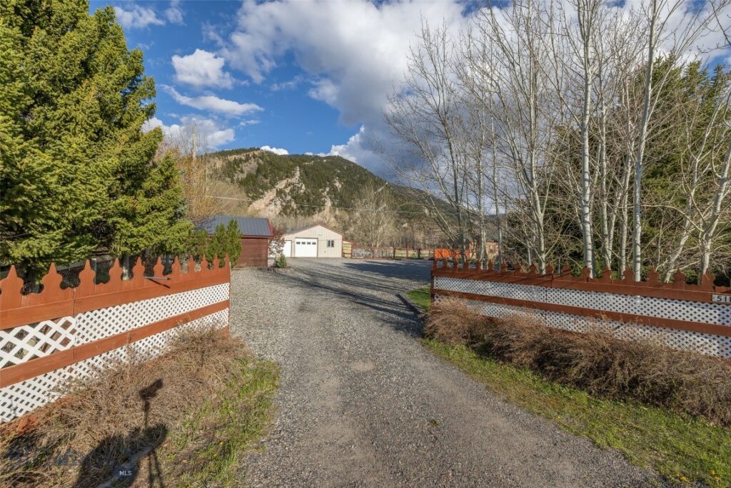 5116 US Highway 89 South S, Livingston MT 59047
